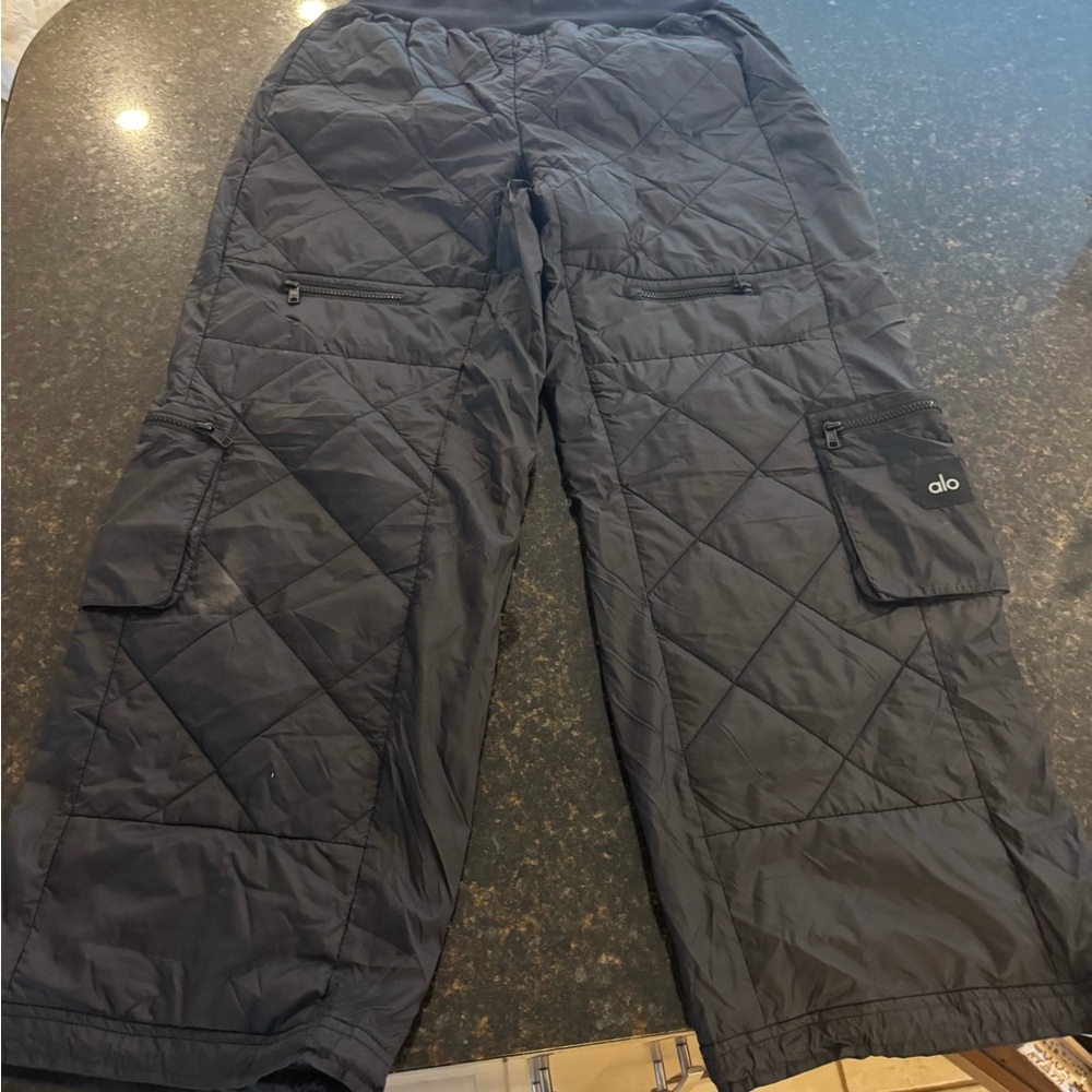 ALO Yoga Black Quilted Cargo Pants